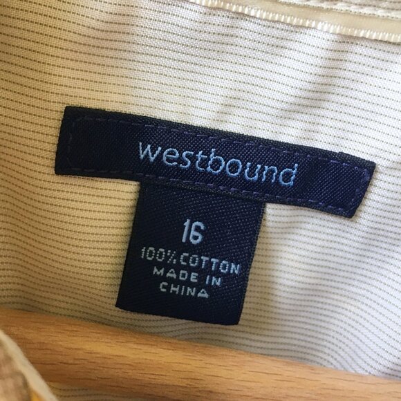 "Poppy Field" Floral Button Down Blouse / 3 for $33 Sale - Picture 4 of 4